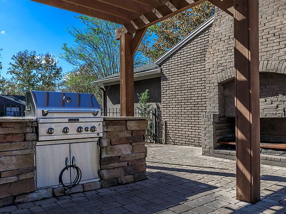 5th image of 222 Blairmore Blvd E #76