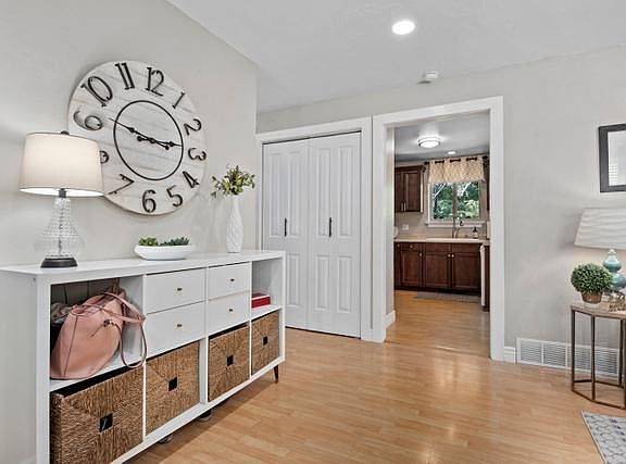 2nd image of 1174 W Koradine Dr