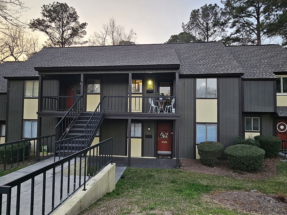 1st image of 810 Willow Creek Dr