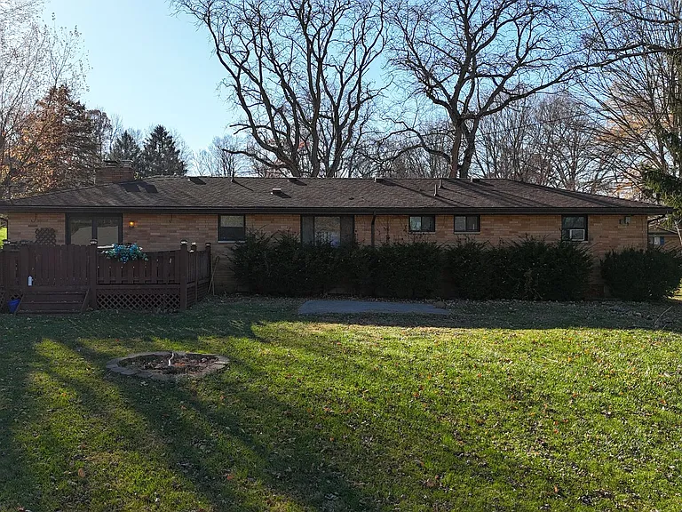 1070 Nagle Ct — Photo 19