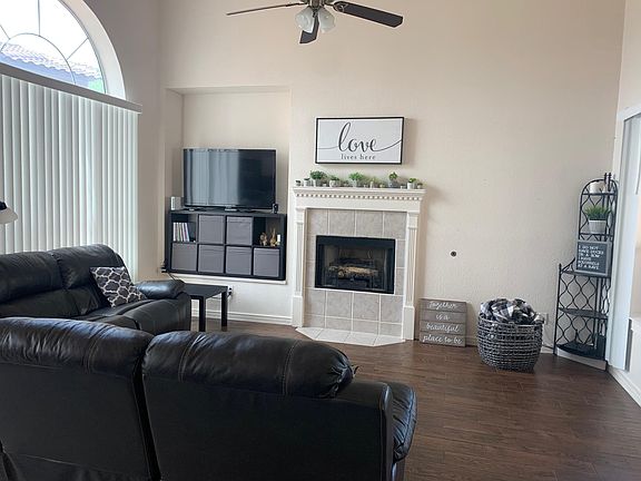 4th image of 925 Las Pistas Pl