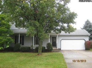 1655 Cove St NW, Uniontown, OH