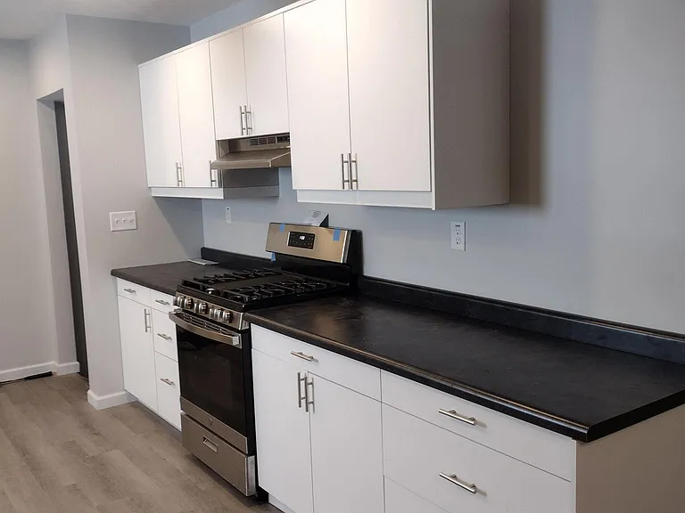 206 Central St — Photo 9