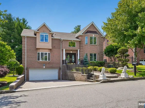 275 Marietta St, Englewood Cliffs, NJ 07632