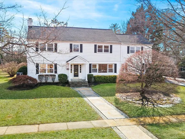 322 Waycross Rd, Wilmington, DE 19803