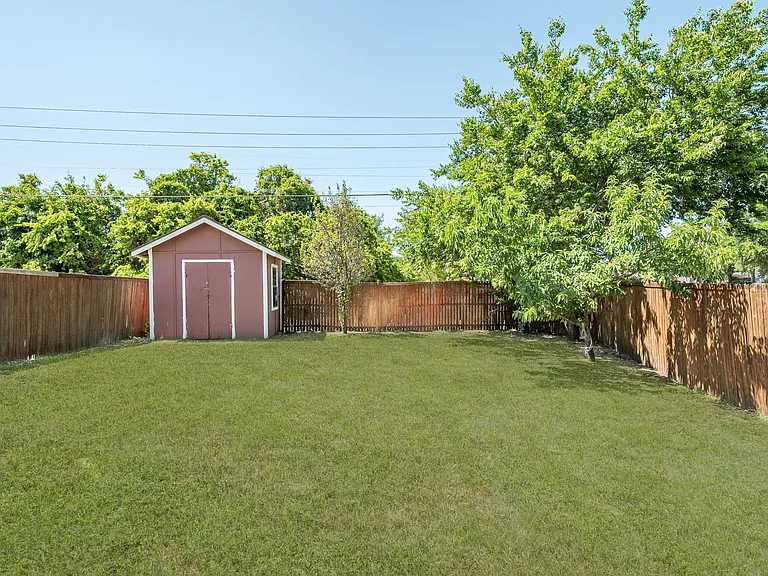 2930 Lancer Ln — Photo 16