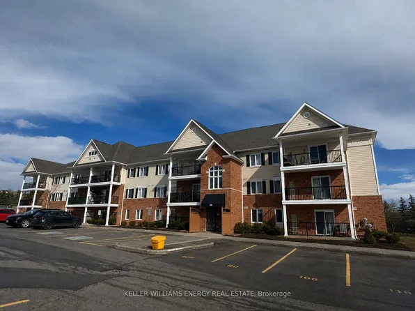 312 Spillsbury Dr #104, Peterborough, ON K9K 0B6