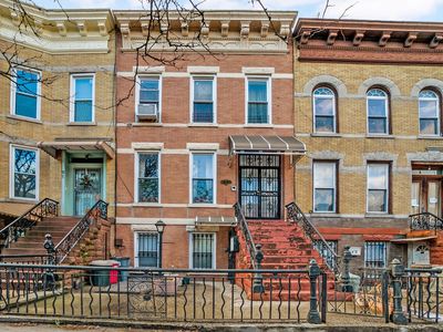 93 Moffat St, Brooklyn, NY, 11207