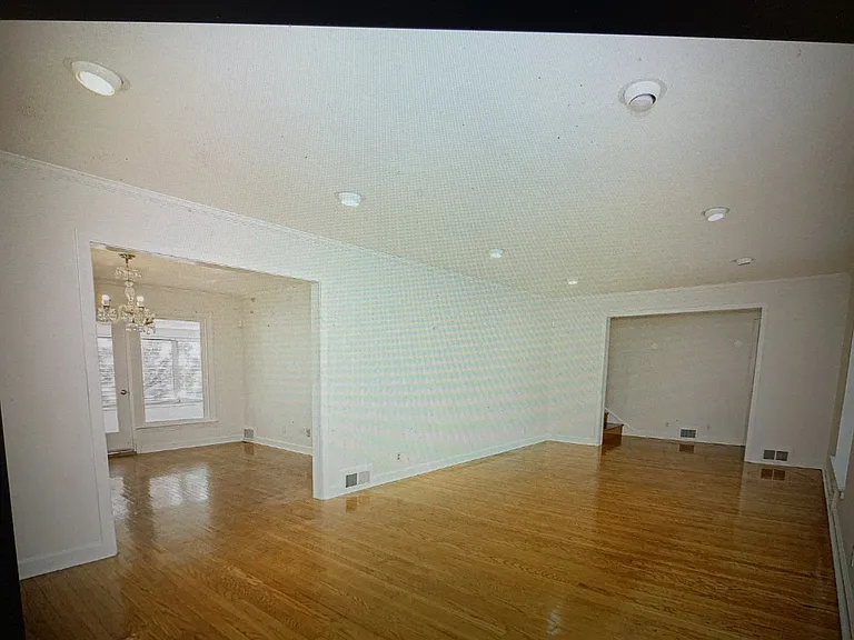 526 Williams Rd — Photo 9