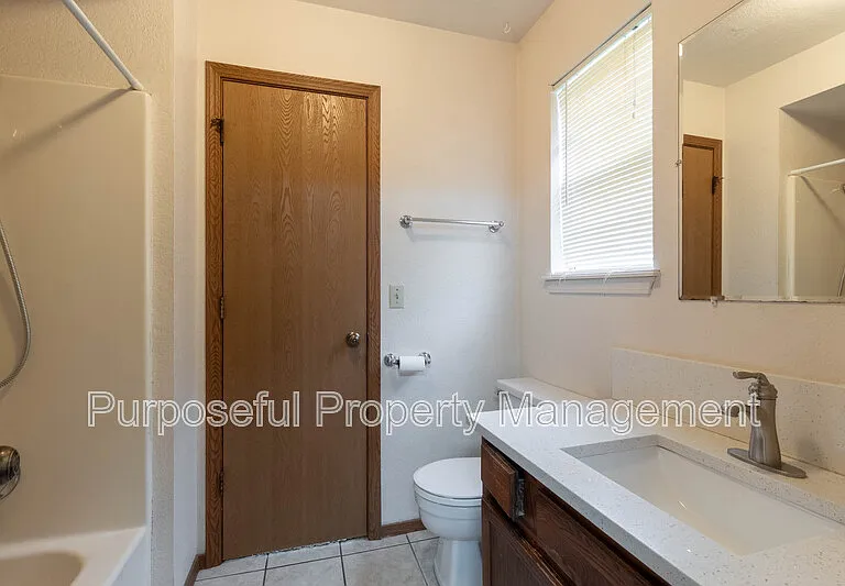 216 N Fretz Ave — Photo 13