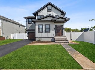 1123 Thompson Ave, Roselle, NJ 07203