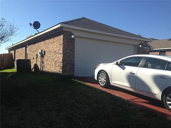2nd image of 6932 Meadow Bend Dr