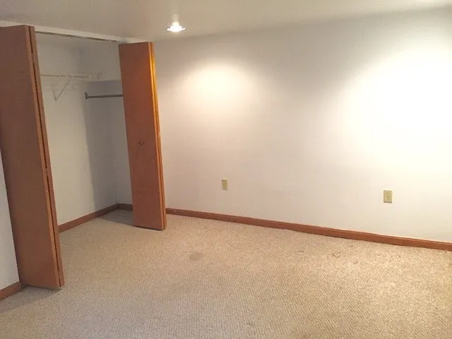 211 N Adams St — Photo 8
