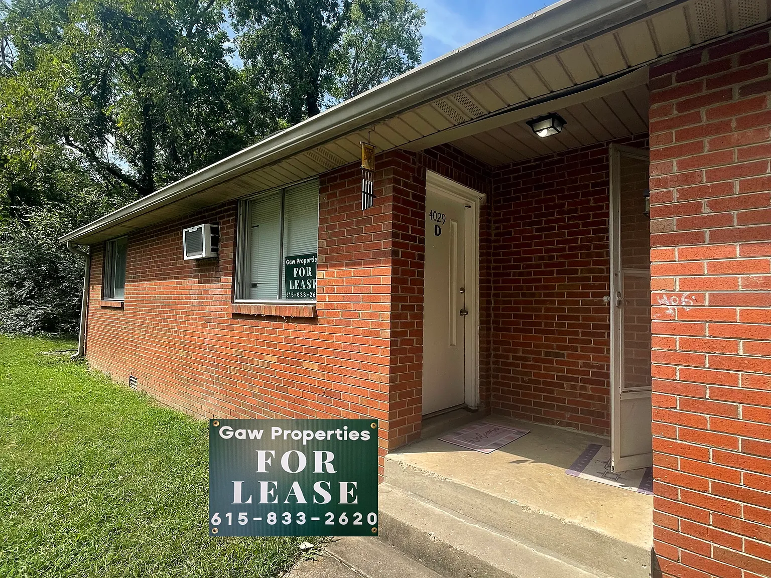 2 bed, 925 sqft, $1,449 — Photo 1