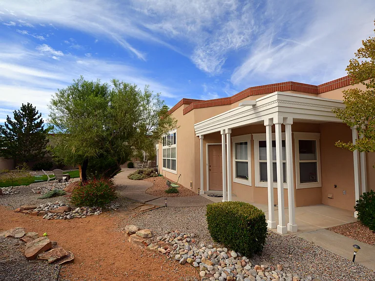5809 Vulcan Vista Dr NE — Photo 2