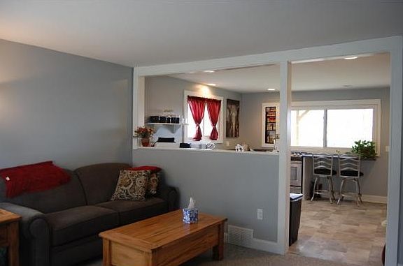 2nd image of 2345 Geneva St