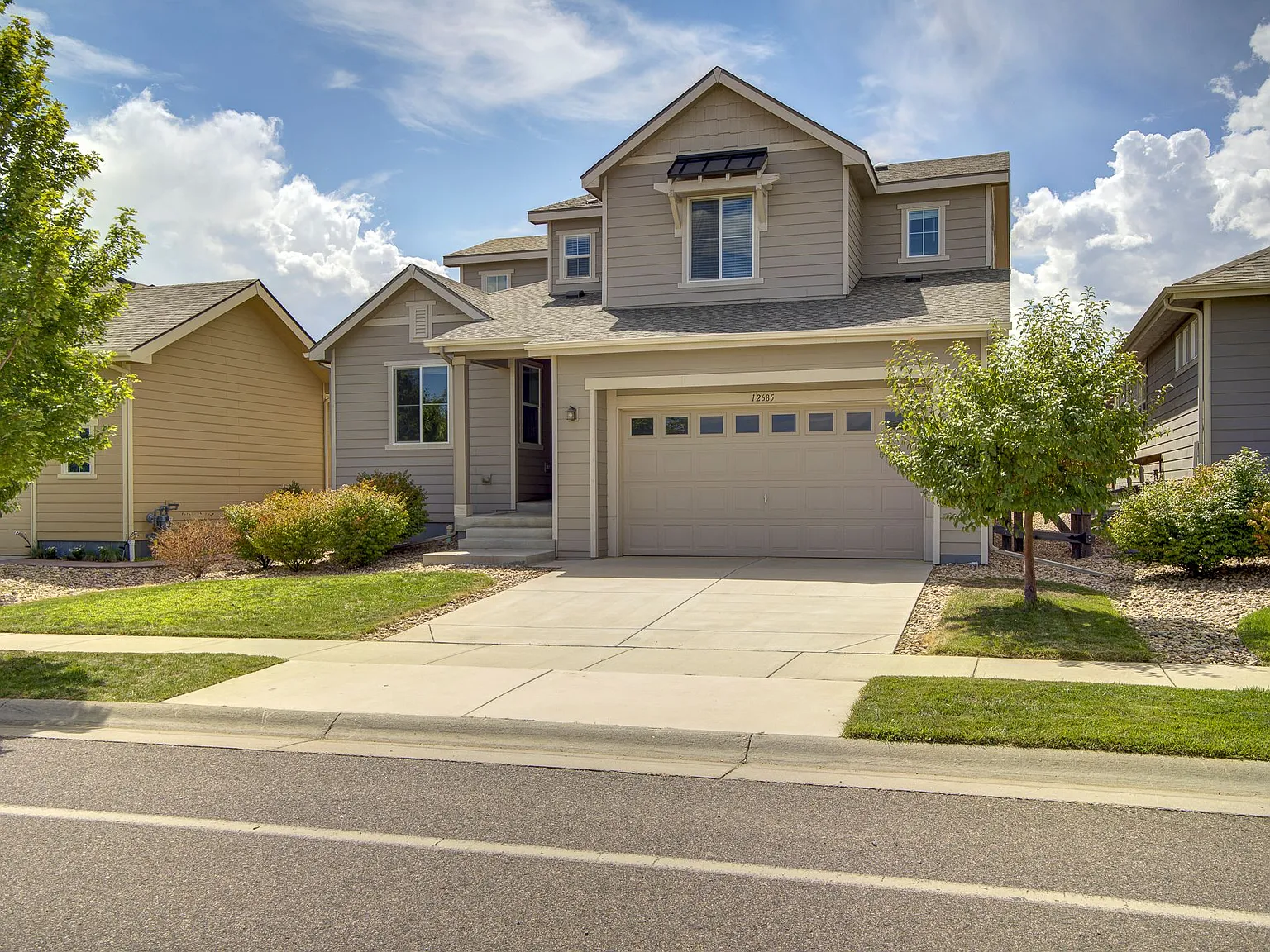 3 bed, 2.0 bath, 2345 sqft, $2,995 — Photo 2