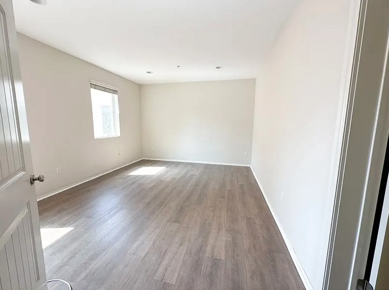 2 bed, 1100 sqft, $2,695 — Photo 3