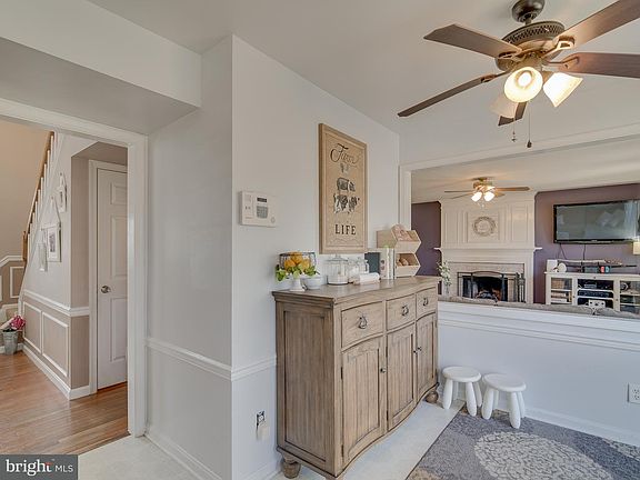 4th image of 6 Banbury Ct