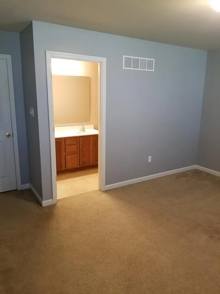 3 bed, 1557 sqft, $2,000 — Photo 4