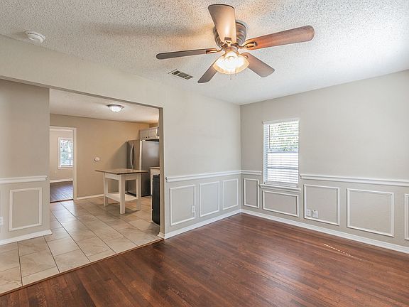 2nd image of 3144 Olive Pl
