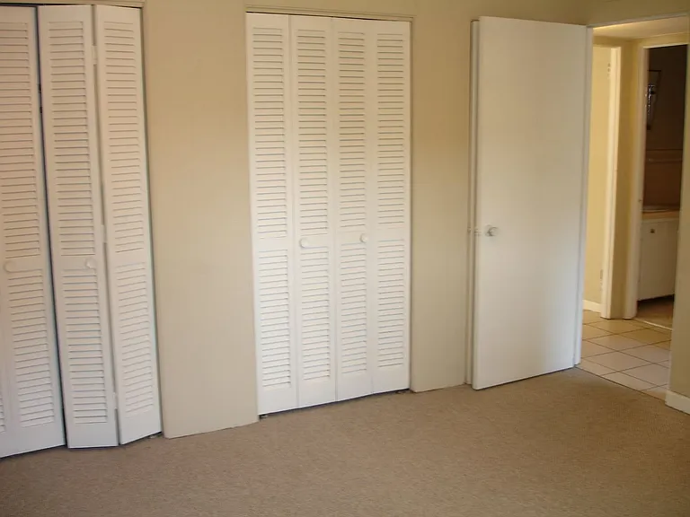 955 Violet St — Photo 13