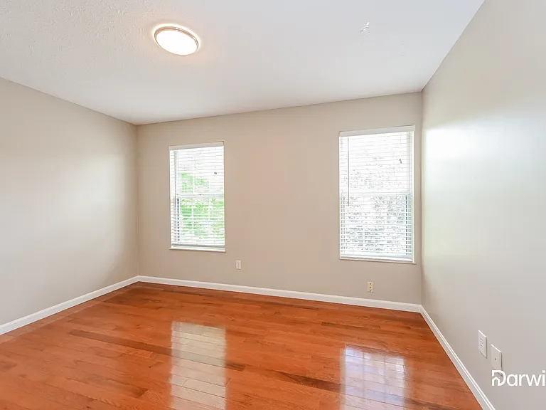 1194 Creekstone Dr — Photo 11
