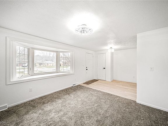 4th image of 309 Cynthia Dr