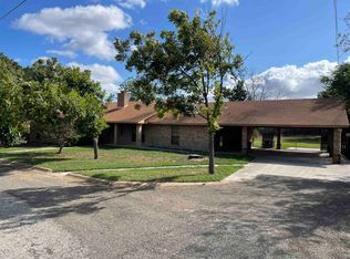 705 E Chappel Rd, San Saba, TX 76877