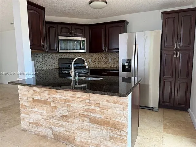17221 SW 142nd Ct — Photo 4