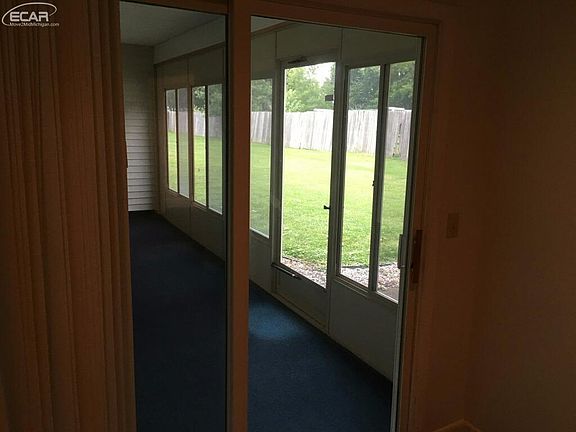 5th image of 1118 W Pine Ave