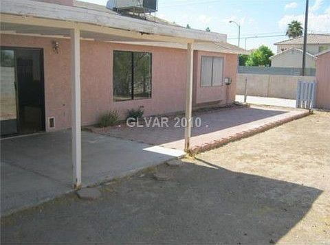 3rd image of 1631 Desert Flower Dr