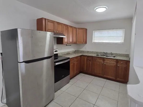 2127 NW 7th St, Fort Lauderdale, FL 33311