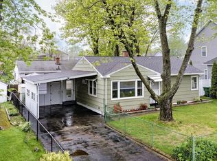 104 Mount Vernon Rd, Chicopee, MA 01013