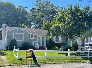 188 Hilton St, Brentwood, NY 11717