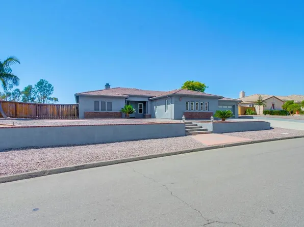 2351 Clearcrest Ln, Fallbrook, CA 92028
