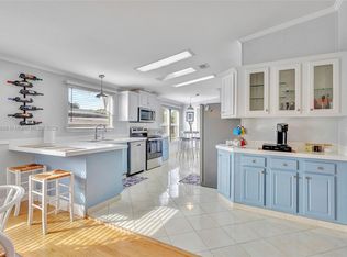 6338 Cypress Ln, Lantana, FL 33462