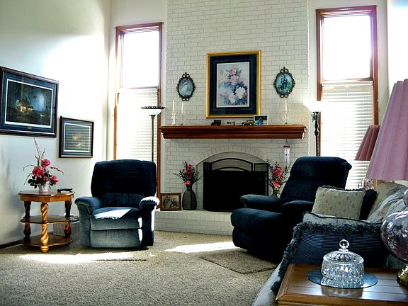 Great Room with Fireplace