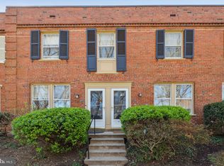 1510 S Edgewood St APT 543, Arlington, VA 22204
