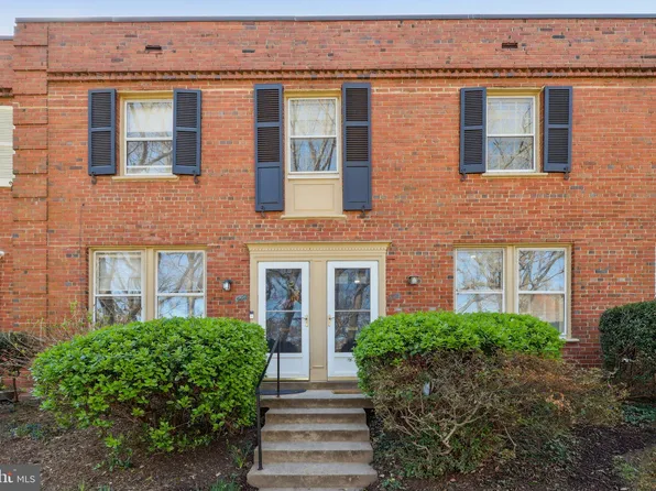 1510 S Edgewood St APT 543, Arlington, VA 22204