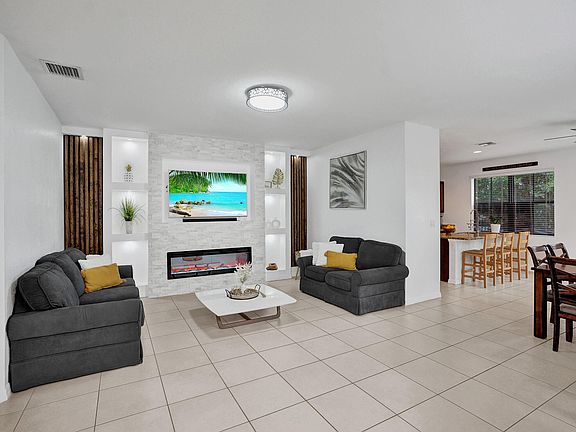 4th image of 1028 NW 33rd Court