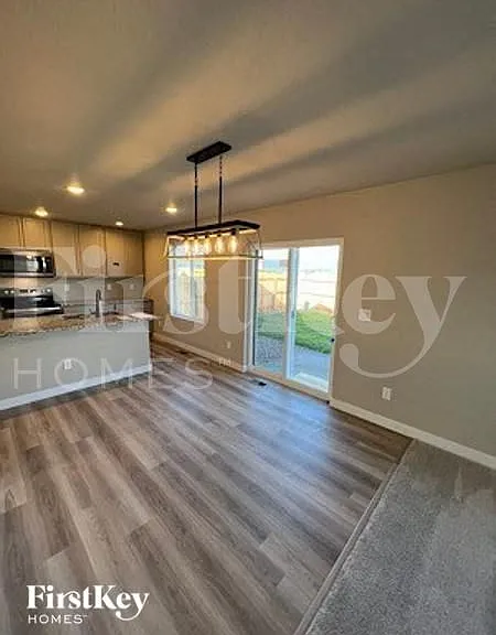 10190 Luneth Dr — Photo 3