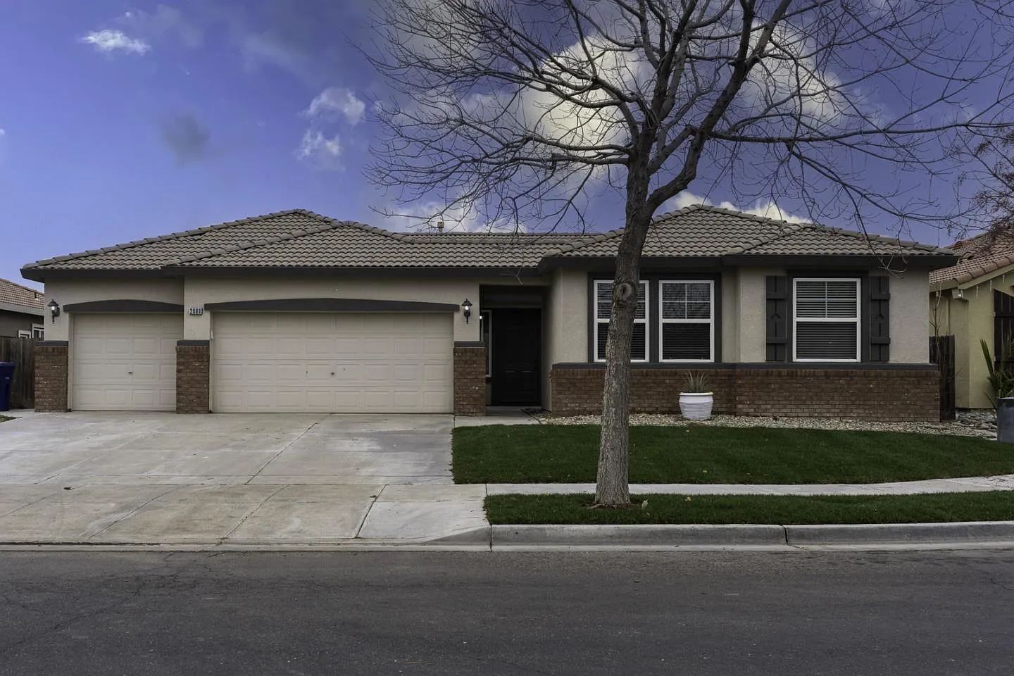 2088 Maximillian Ct photo 1