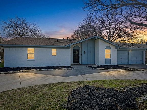 3rd image of 312 E Hampton Rd