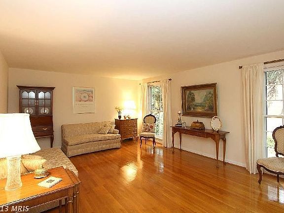 4th image of 9804 Freestate Pl