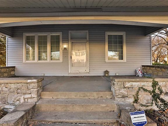 4th image of 219 Harrison Ave