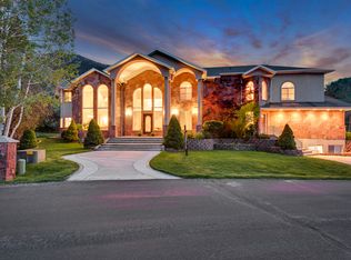 35 E Lone Holw, Sandy, UT 84092