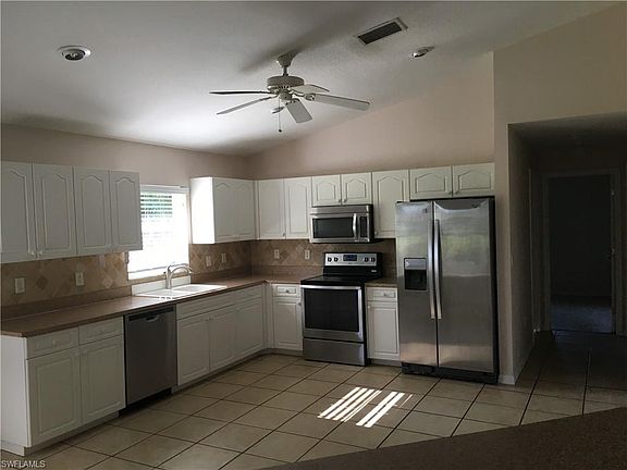 5th image of 3521 SW 1st Ave