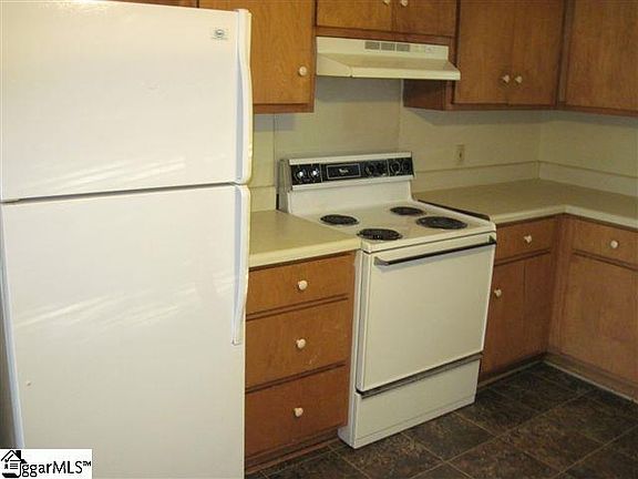2nd image of 713 E Curtis St APT 6