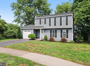122 Huntley Dr, Harrisburg, PA 17112